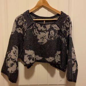 FREE PEOPLE CROPPED SWEATER